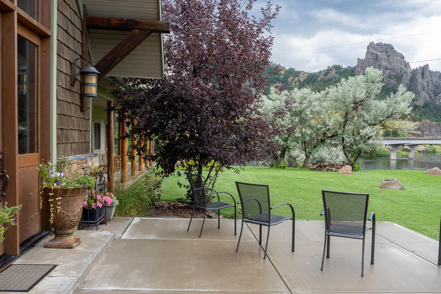 Lodge at Eagle Rock on the Missouri River