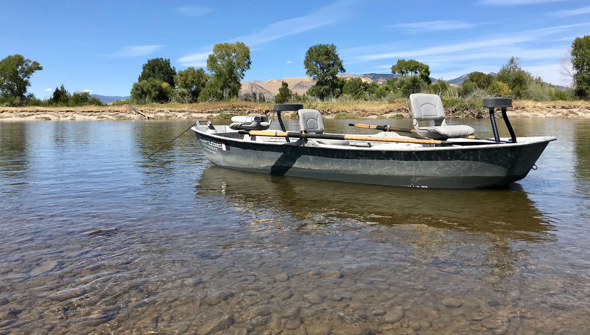 drift boat anchored on jefferson river